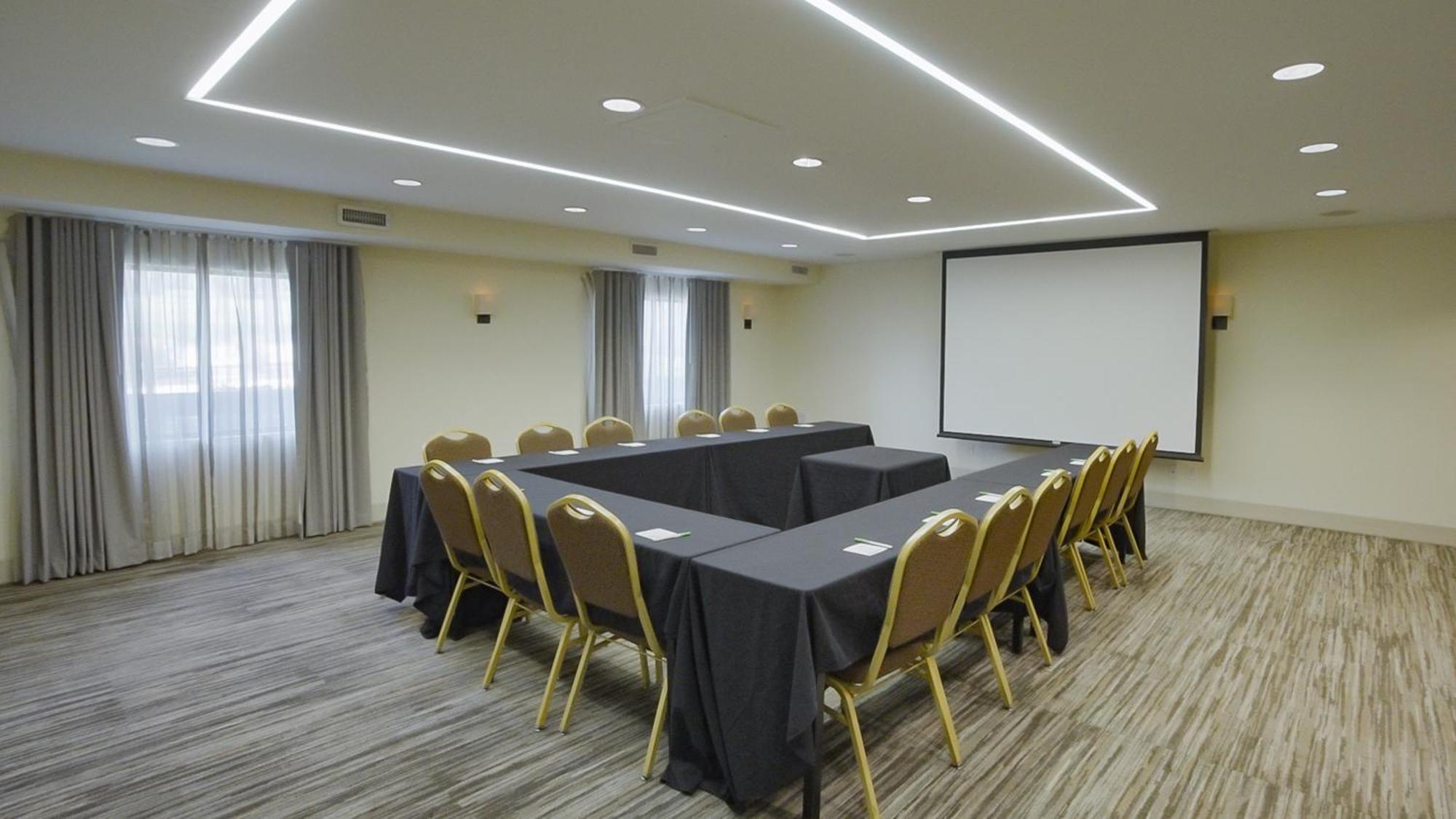 Holiday Inn Irving Las Colinas By Ihg Exterior photo