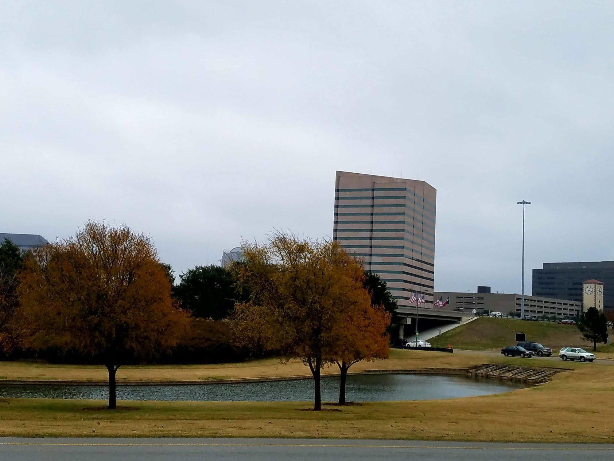 Holiday Inn Irving Las Colinas By Ihg Exterior photo